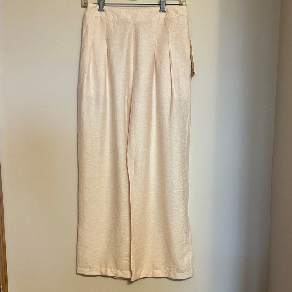 Paper Crane cream colored rayon pull on pants pleated front wide leg size small